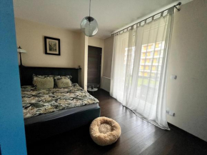 En suite room with a garden